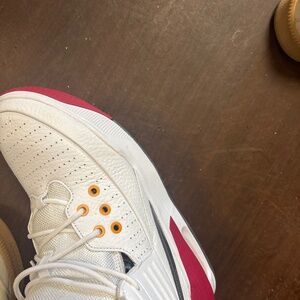 Stylish White and Red Men's Sneakers